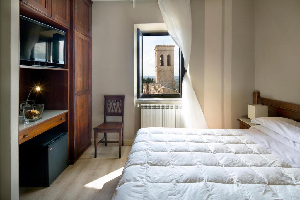 Hotel Degli Affreschi Montefalco Phòng bức ảnh
